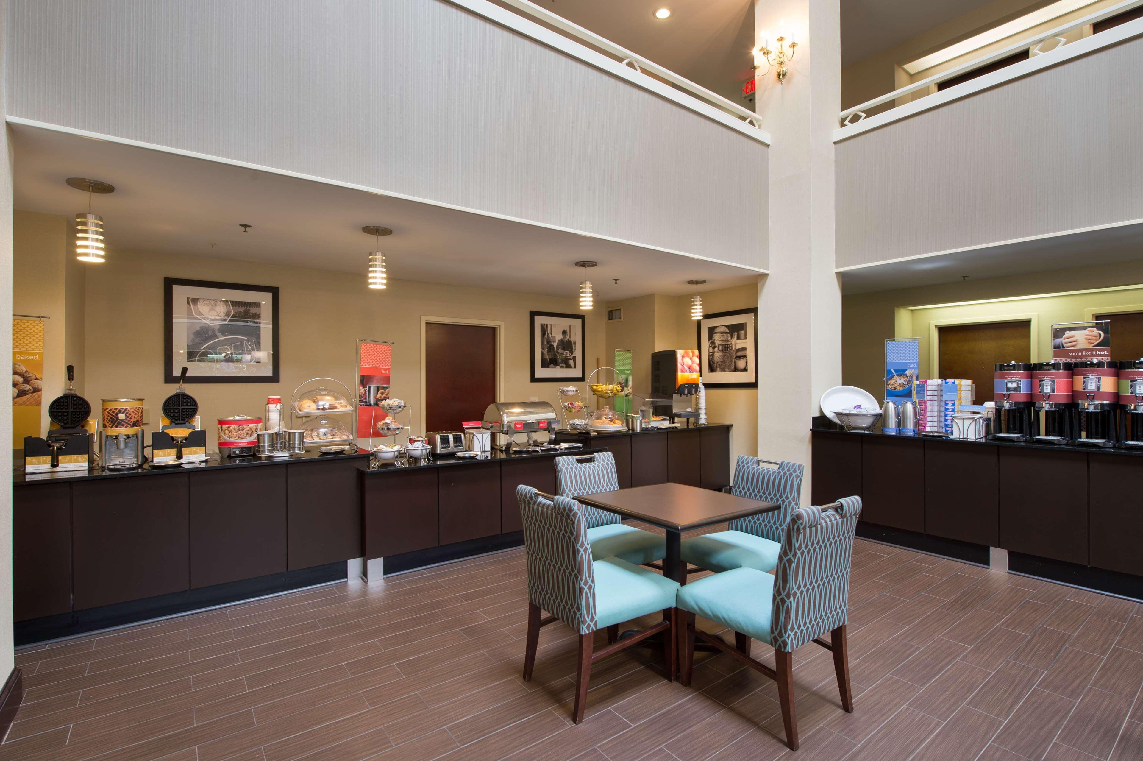 Hampton Inn Cornelia Exterior foto