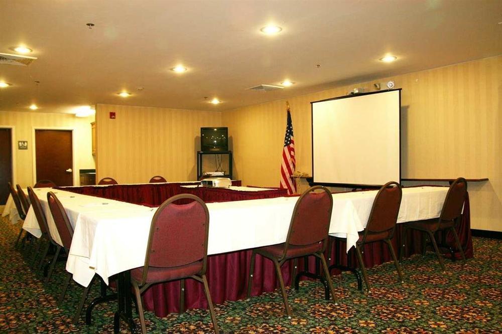 Hampton Inn Cornelia Facilidades foto