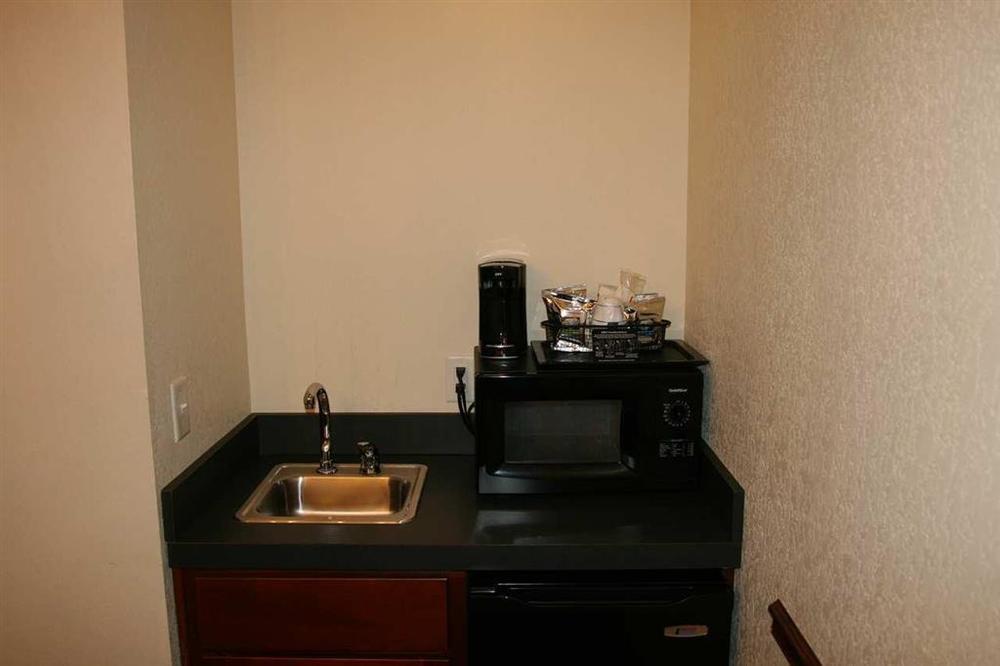 Hampton Inn Cornelia Habitación foto